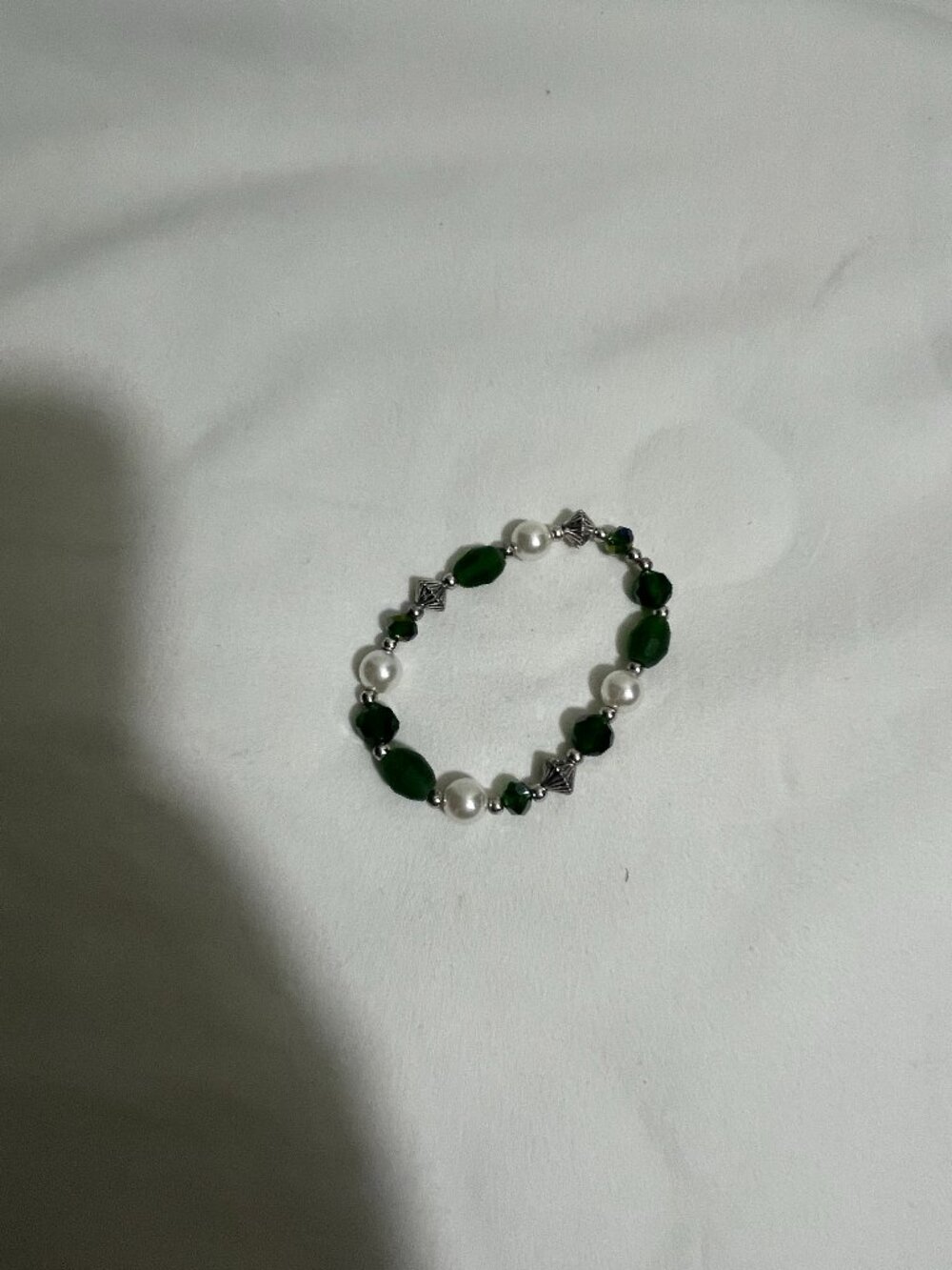 Green Faceted Bead Faux Pearl Stretch Bracelet Silver Tone Accents